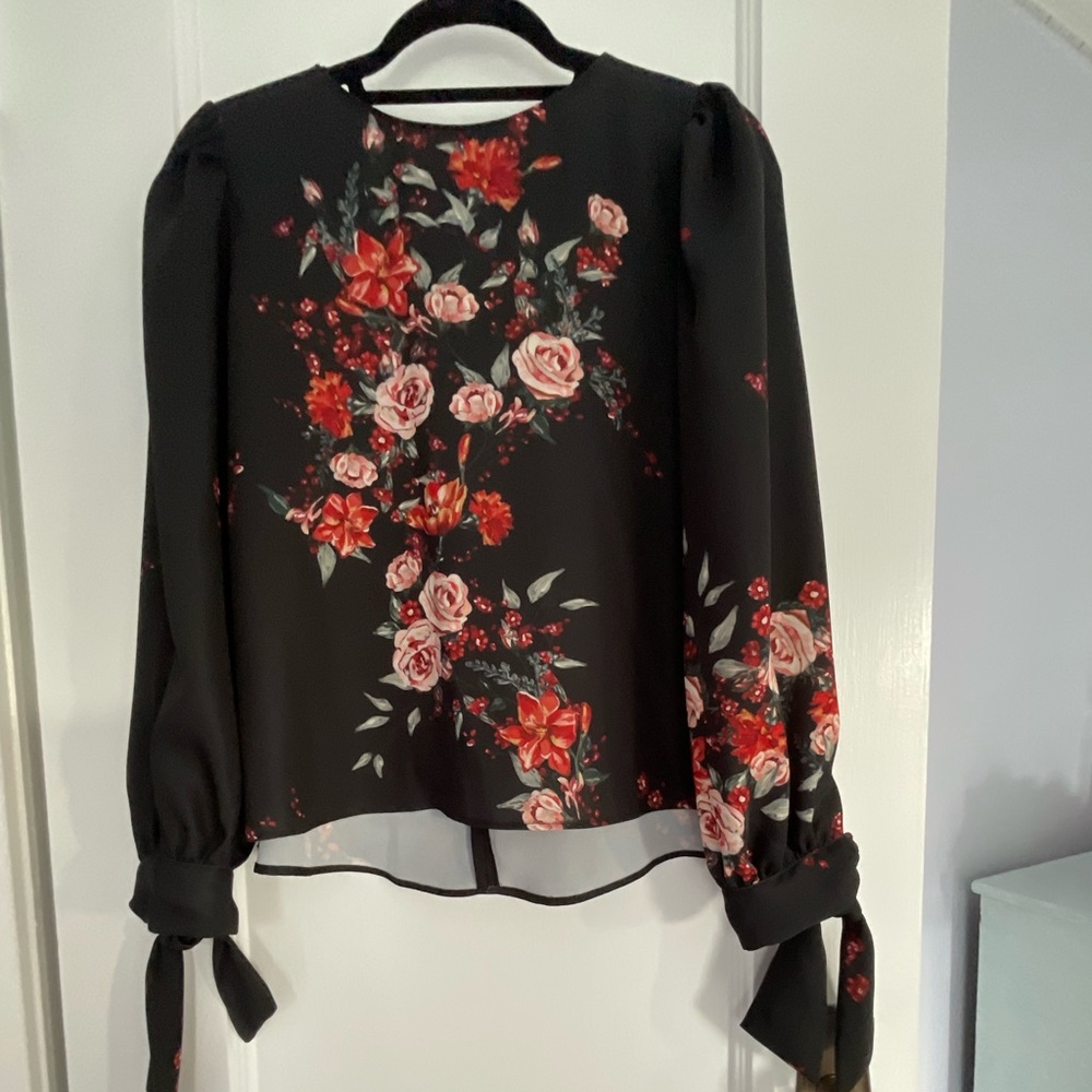 Zara floral blouse. New with tags. Size S.